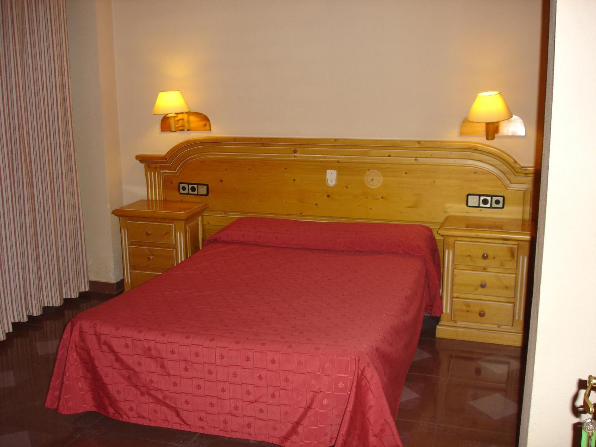 Hotel Vista Nevada Darro Bagian luar foto
