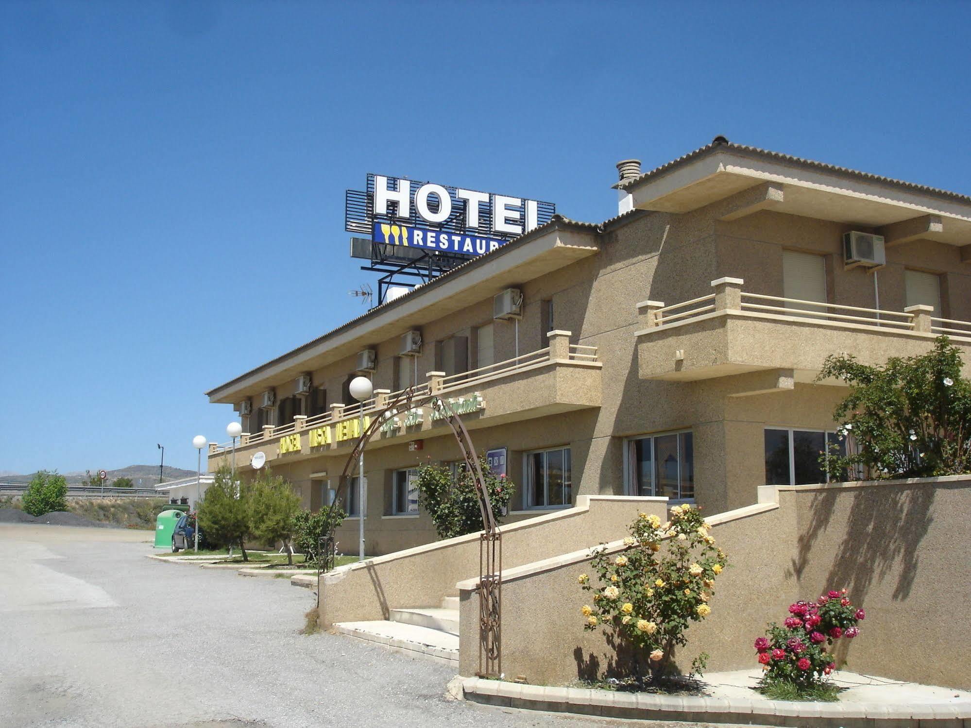 Hotel Vista Nevada Darro Bagian luar foto