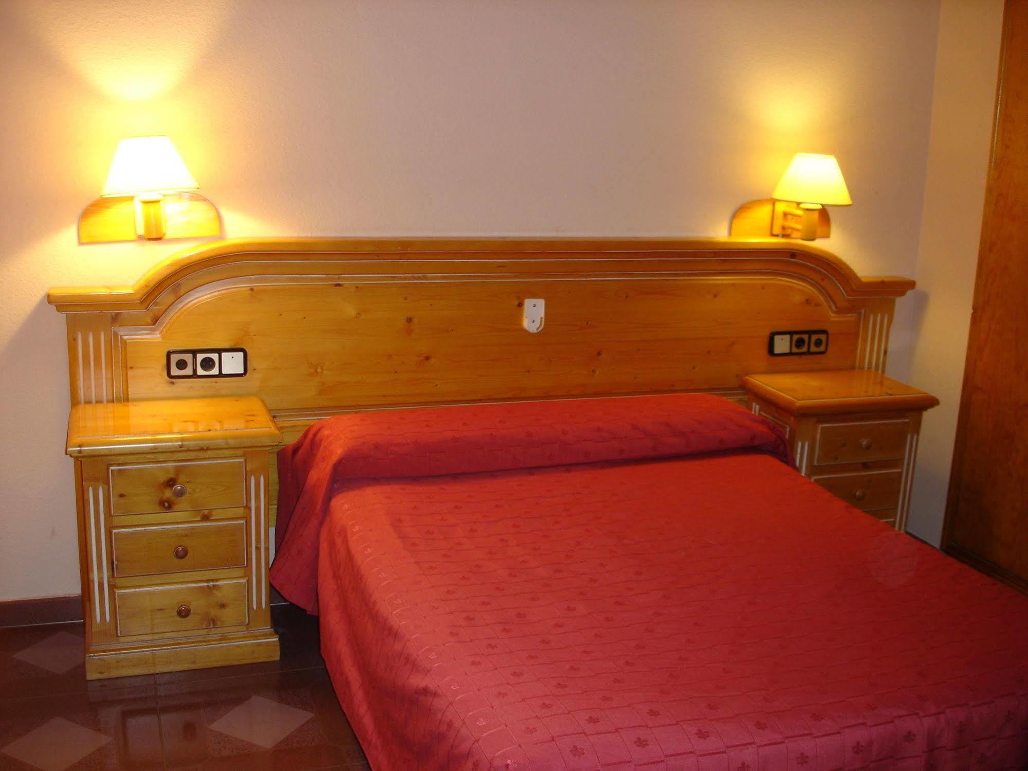 Hotel Vista Nevada Darro Bagian luar foto