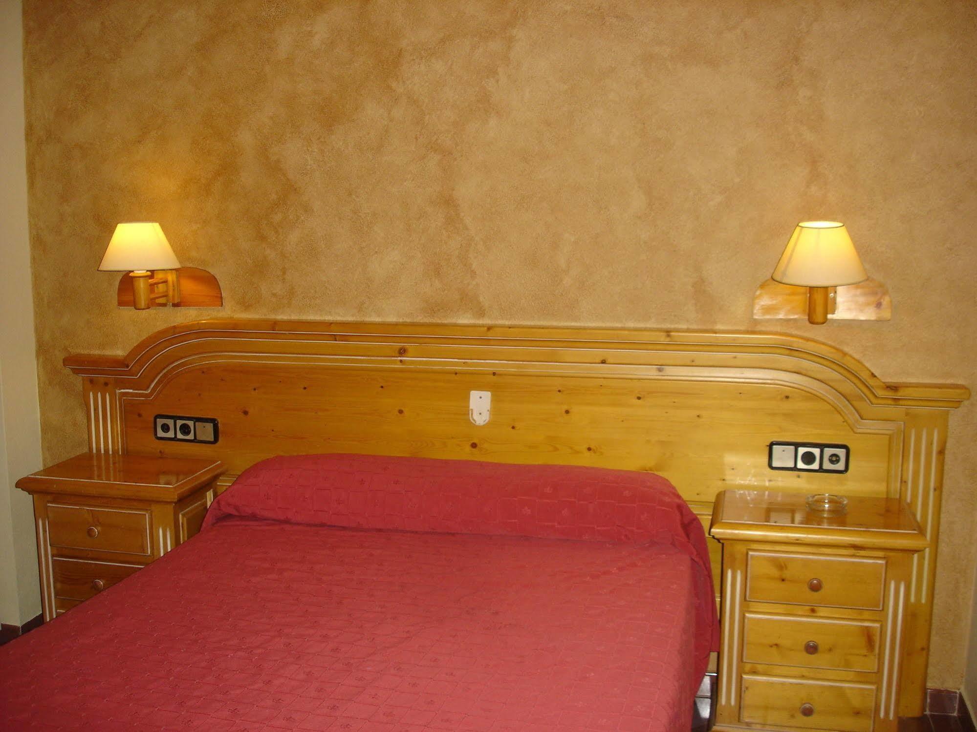 Hotel Vista Nevada Darro Bagian luar foto