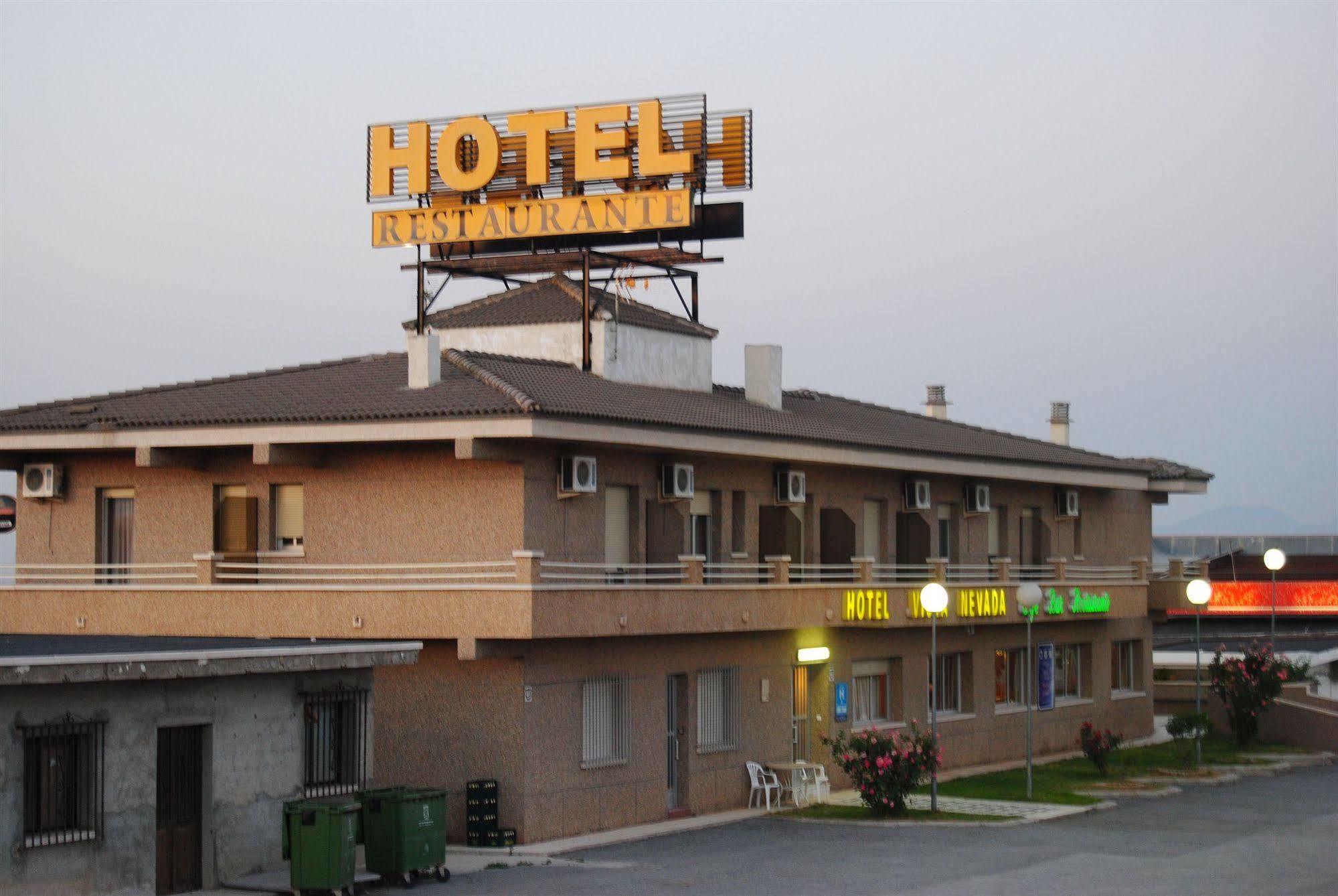 Hotel Vista Nevada Darro Bagian luar foto